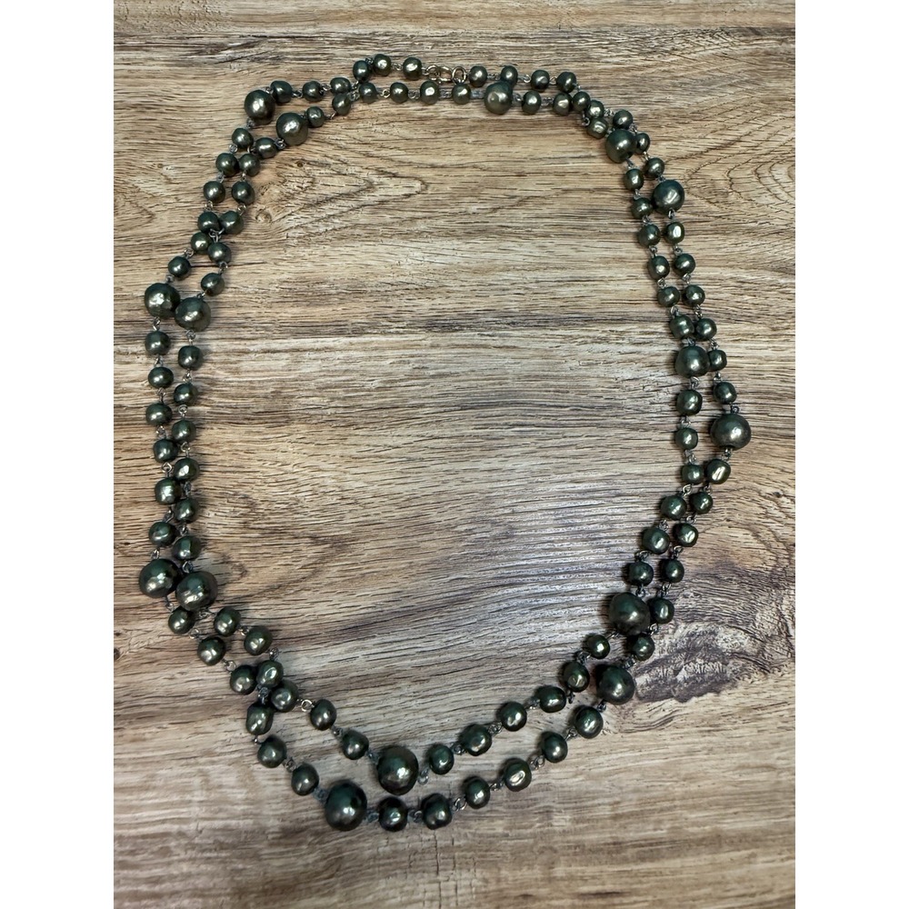 Vintage Faux Pearl Necklace Flapper Length 60 inch Shiny Green Gold Tone Chain‎